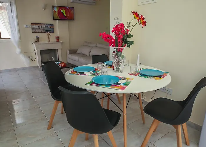 Willa Elena Ajia Napa