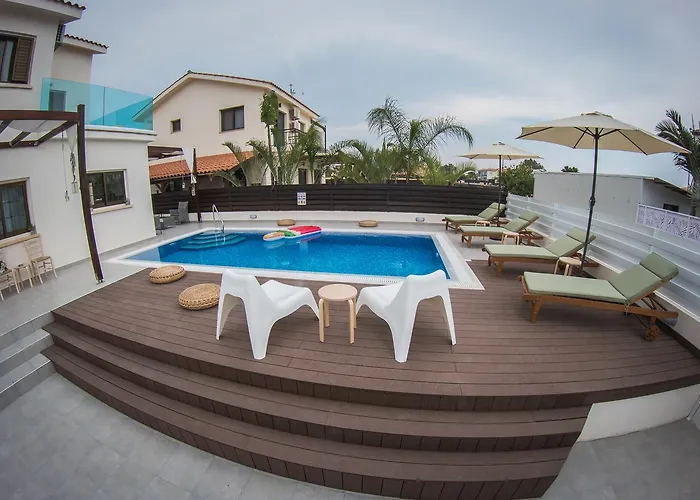 Willa Elena Ajia Napa