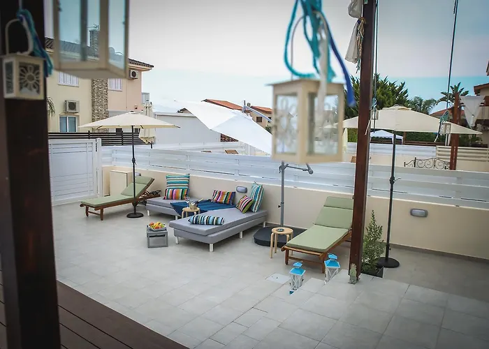 Elena Willa Ajia Napa