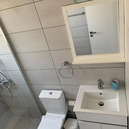 Elena Βίλα Αγία Νάπα