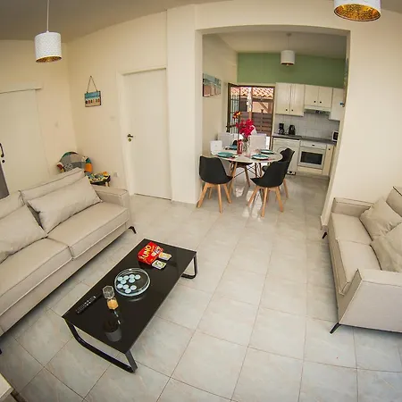 Elena Βίλα Αγία Νάπα